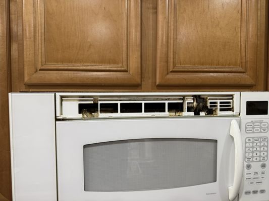 Built-in microwave repair by Meteor Appliance Repair